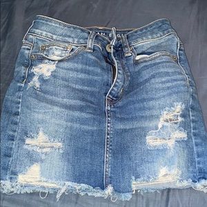 American Eagle ripped jean skirt